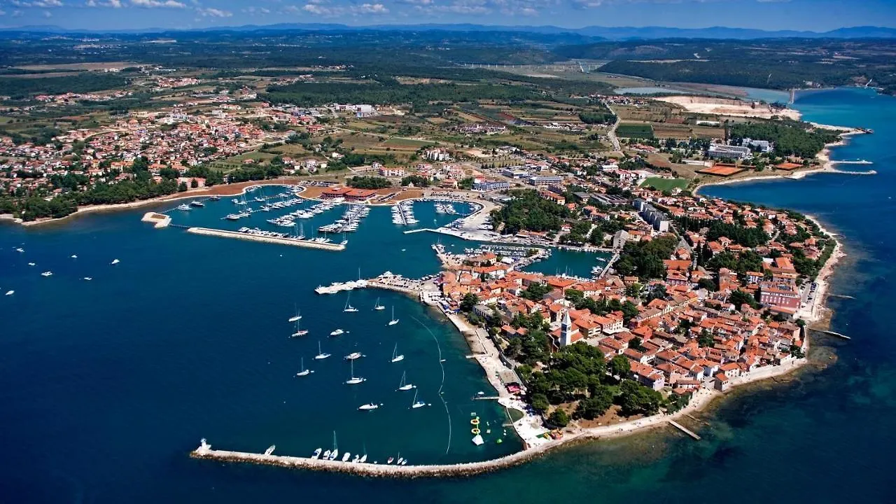 Apartment Mirna Novigrad